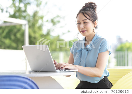Remote work image Remote work image 70130615