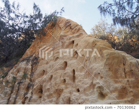 Pinnacles on Fraser Island 70130862