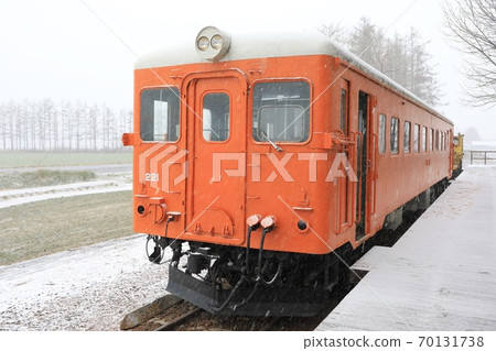 雪中廣尾線幸福站的Kiha 22型氣動車 70131738