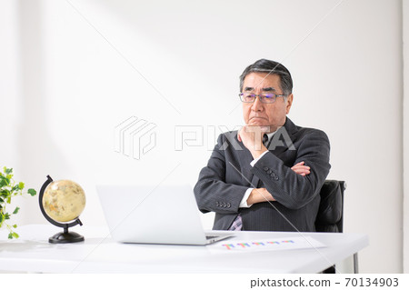 Worried businessman senior man 70134903