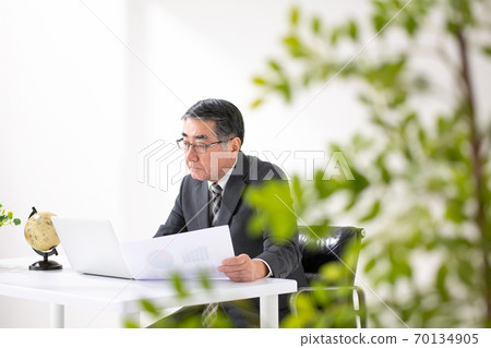 Worried businessman senior man Worried businessman senior man 70134905