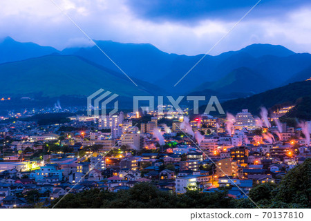 Beppu hot water smoke scenery 70137810