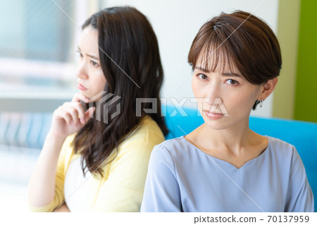 兩位不親密的女人 70137959