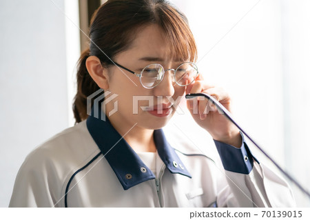 female, lady, woman 70139015