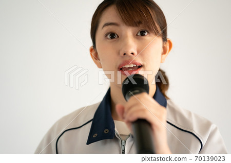 female, lady, woman 70139023