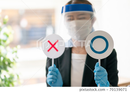 businesswoman, female, lady 70139071