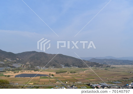 Original Hakuryu Lake in the cheerful spring sky Original Hakuryu Lake in the cheerful spring sky 70140797