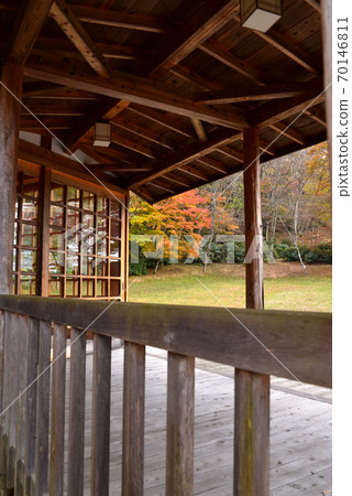 Sanmine寺廟秋葉 70146811