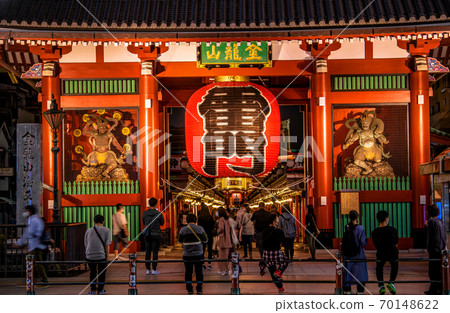 日本東京城市景觀東京淺草寺夜景= 2020年10月4日 日本東京城市景觀東京淺草寺夜景= 2020年10月4日 70148622
