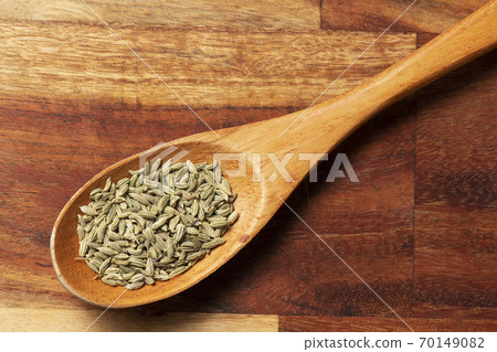 Fennel spice 70149082