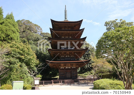 Yamaguchi Rurikoji Temple in early autumn 70150949