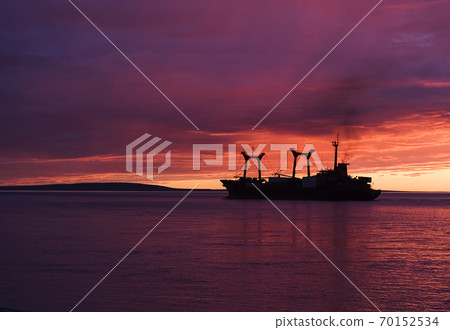 Chukotka. July. Midnight. Chukotka. July. Midnight. 70152534