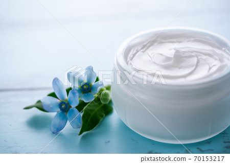 Moisturizing cream skin care image material 70153217