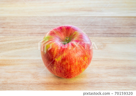 Apple Sun Tsugaru 70159320