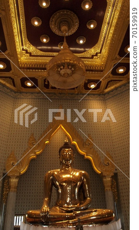 泰國曼谷佛寺的金佛 泰國曼谷佛寺的金佛 70159919
