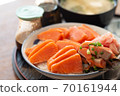 Salmon sashimi and salmon roe with rice bowl or donburi in Japanese style food 70161944