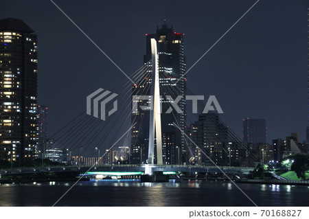 Illumination of the Sumida River Bridge that creates a lively waterside "Chuo Bridge" Illumination of the Sumida River Bridge that creates a lively waterside "Chuo Bridge" 70168827