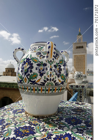 TUNISIA TUNIS CITY MEDINA EZ ZITOUNA MOSQUE 70171872