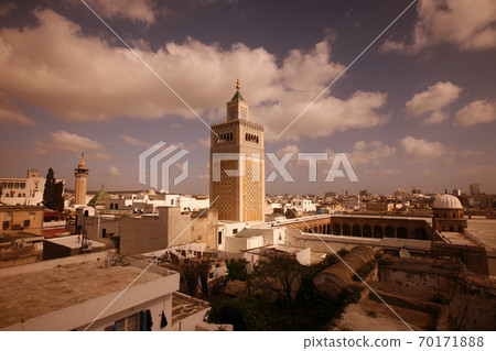 TUNISIA TUNIS CITY MEDINA EZ ZITOUNA MOSQUE TUNISIA TUNIS CITY MEDINA EZ ZITOUNA MOSQUE 70171888