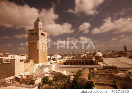 TUNISIA TUNIS CITY MEDINA EZ ZITOUNA MOSQUE 70171890