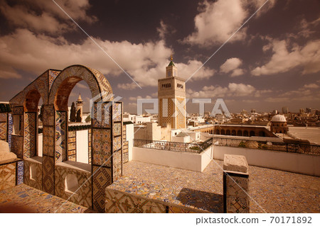 TUNISIA TUNIS CITY MEDINA EZ ZITOUNA MOSQUE 70171892