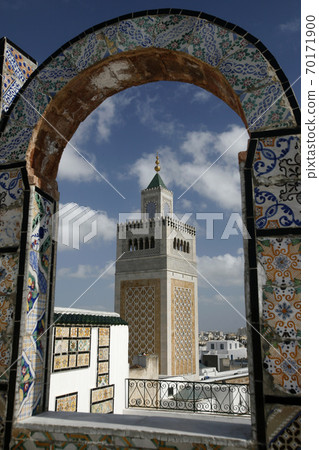 TUNISIA TUNIS CITY MEDINA EZ ZITOUNA MOSQUE 70171900