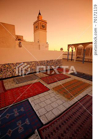 TUNISIA TUNIS CITY MEDINA MOSQUE CARPET TUNISIA TUNIS CITY MEDINA MOSQUE CARPET 70172119