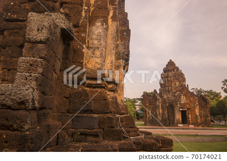 THAILAND PHETBURI WAT KAMPHAENG LAENG TEMPLE 70174021