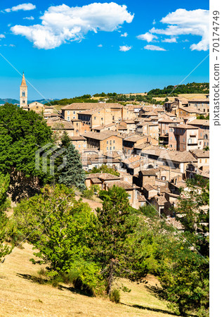 Cityscape of Urbino in Marche, Italy Cityscape of Urbino in Marche, Italy 70174749