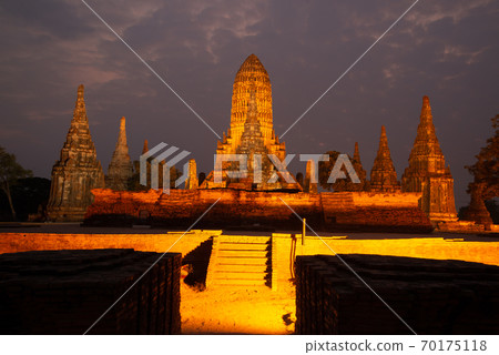 The old ruins of Wat Chaiwatthanaram in Phra Nakhon Si Ayutthaya Province, Thailand And is a famous tourist destination with a long history. And a world heritage. 70175118