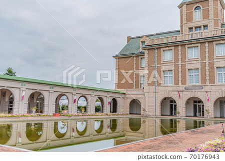 Fruit Flower Park 70176943