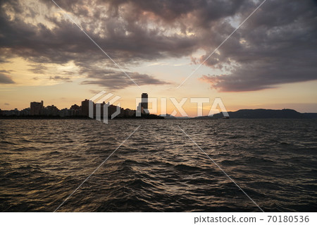 海邊麻chi地區風光黃昏風光 海邊麻chi地區風光黃昏風光 70180536