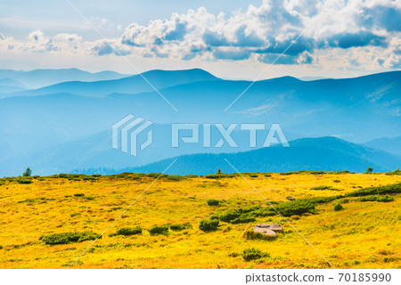 Blue mountains landscape 70185990