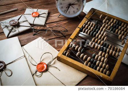 Traditional business concept Traditional business concept 70186084