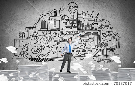 Study hard to become successful businessman. 70187017