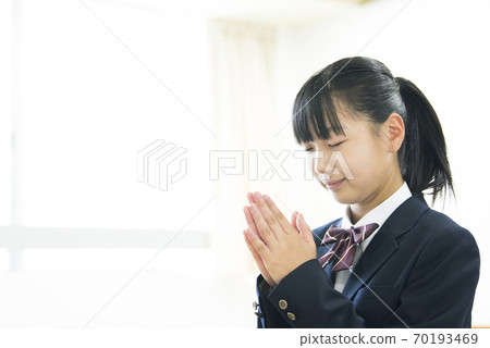 Gassho high school girl junior high school girl 70193469