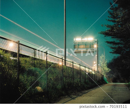 公路（電影攝影，夜景，B門攝影，長時間曝光） 70193511