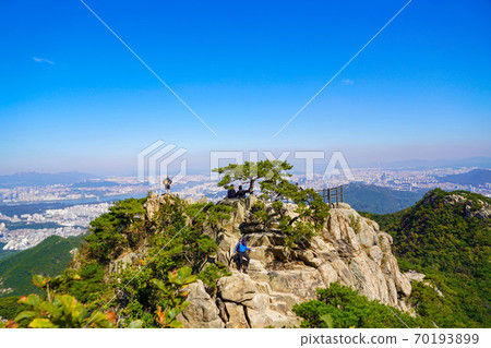 韓國京畿道果川市中央洞Gwanaksan全景 70193899