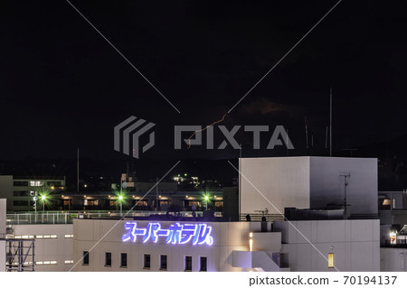 Lightning thunder, lightning, Nara City, Nara Prefecture Lightning thunder, lightning, Nara City, Nara Prefecture 70194137
