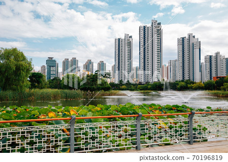 Songdo International City Michuhol Park in Incheon, Korea. 70196819