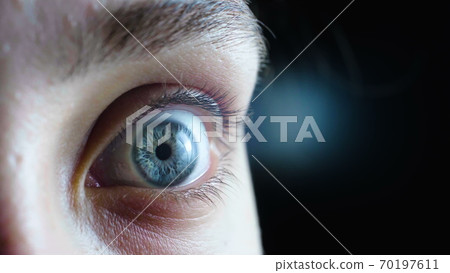 Photo of the grey woman's wide eye Photo of the grey woman's wide eye 70197611