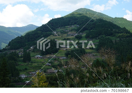 Ochiai settlement in early autumn 70198667