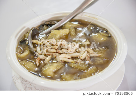 Fish Maw with crab meat. 70198866