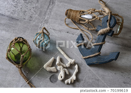 Marine goods 70199619