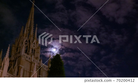 月亮和教堂 月亮和教堂 70200412