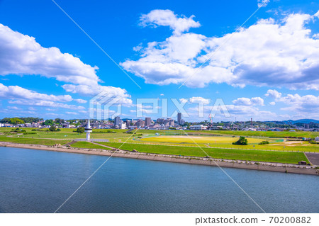 Cityscape of Hirakata City and Yodo River 70200882