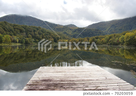 A mysterious view of Shiraike, Itoigawa City, Niigata Prefecture 70203059