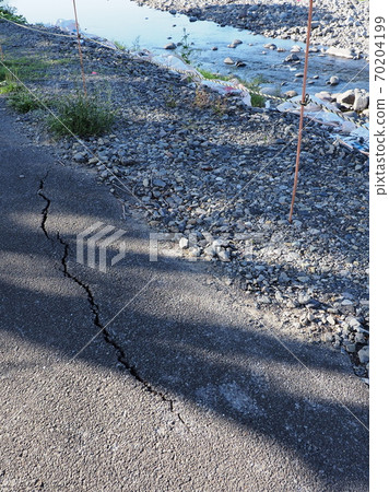 Disaster image (recovery) 70204199