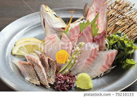 Isaki的生魚片（從對角線上方總體上） 70210133