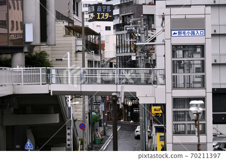 Yokohama cityscape of Japan, overlooking Yokohama's Noge bar, Noge alley, etc. Yokohama cityscape of Japan, overlooking Yokohama's Noge bar, Noge alley, etc. 70211397